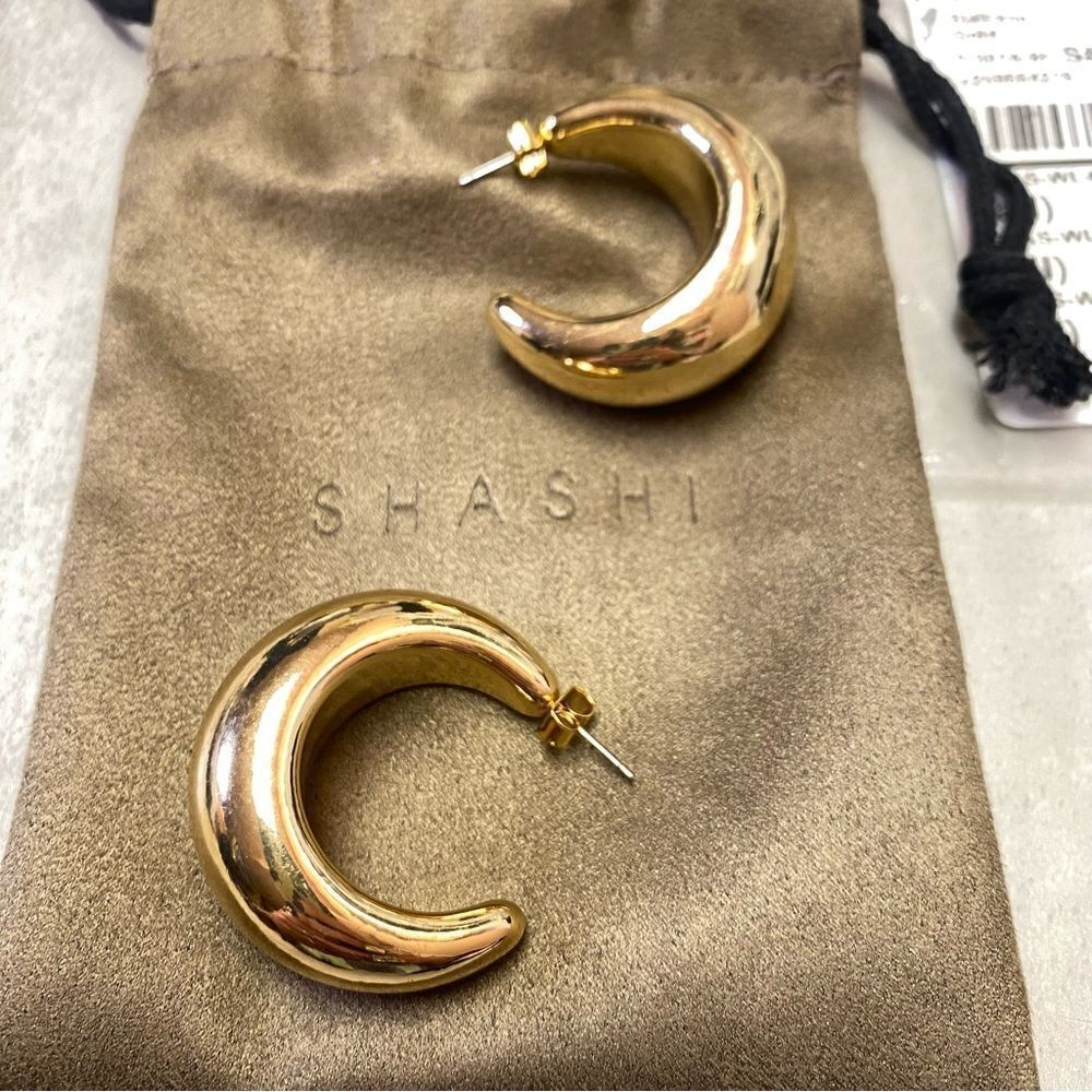Shashi Tsuki Hoop earrings Gold chunky quiet luxury Revolve New pierced